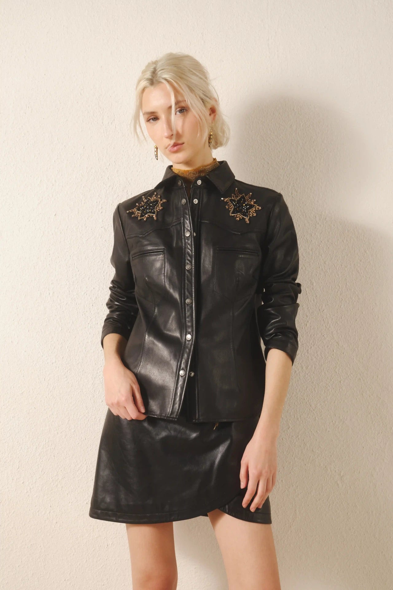 Falda orient cuero