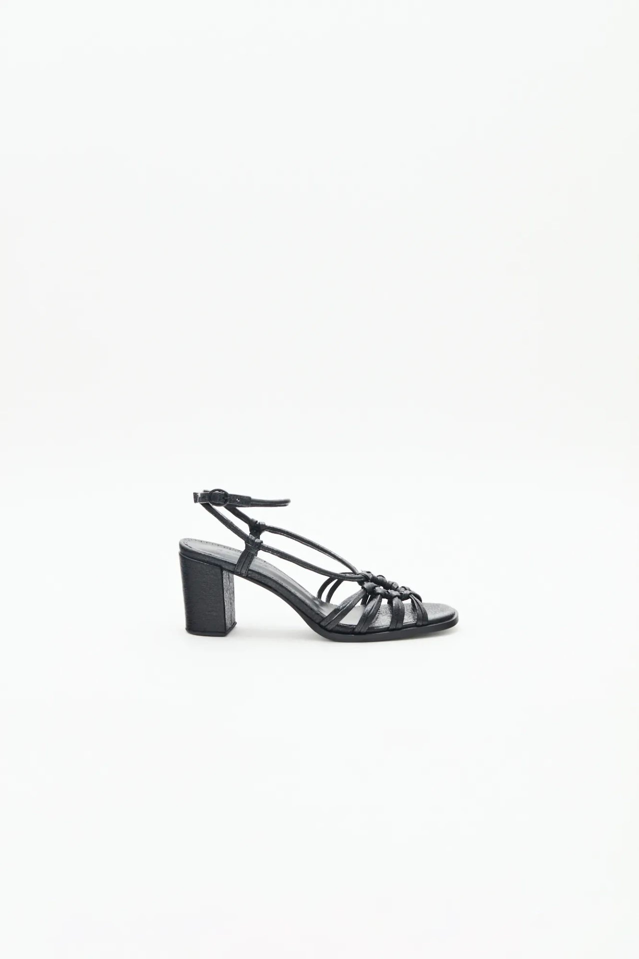 Sandalia yoru low new